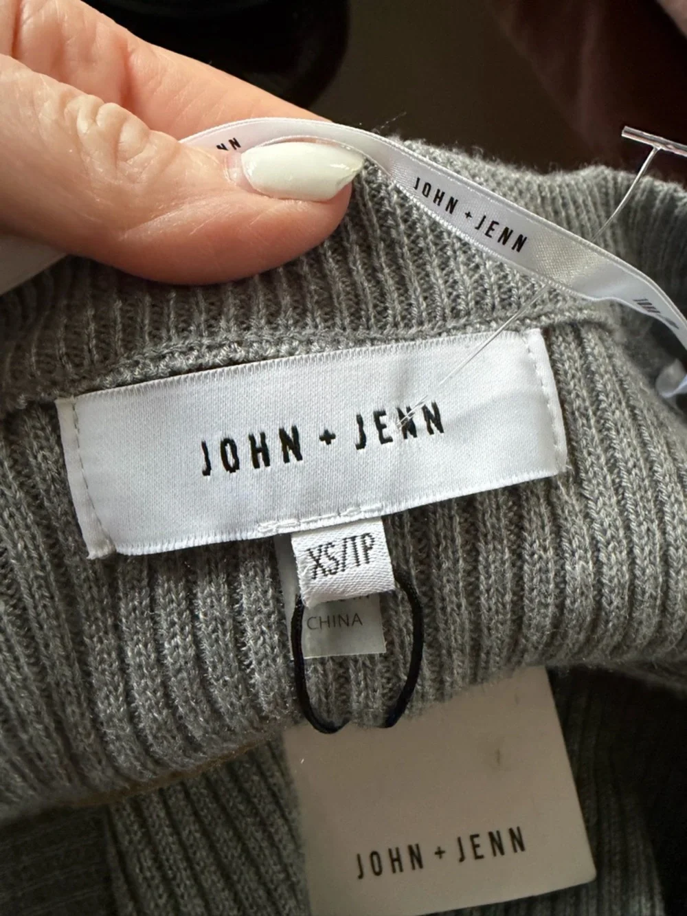 John + Jenn Gray Ribbed Cropped Button Cardigan Sweater Size XS - Picture 8 of 10